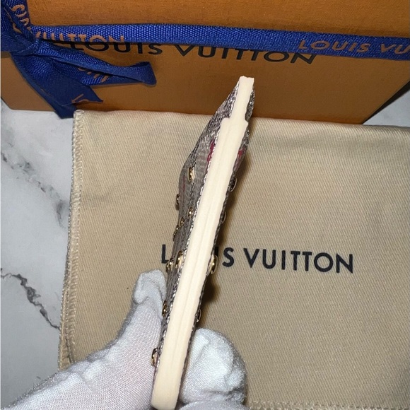 NEW!! Louis Vuitton Damier Azur Studded Card Holder - Picture 5 of 10